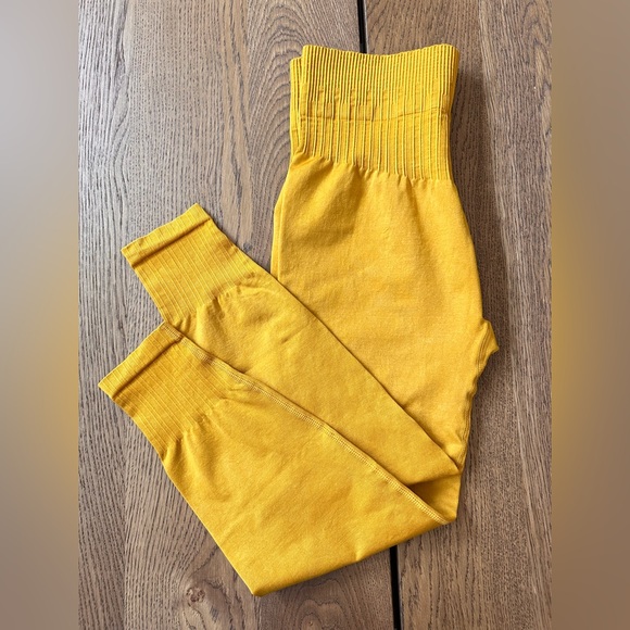 NWT. Joylab mustard yellow high waisted crop athletic leggings Size L - Picture 4 of 12